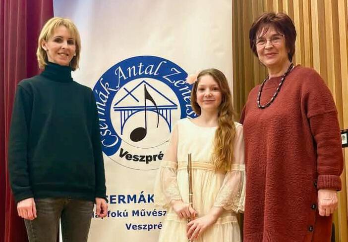 �jabb fantasztikus eredm�ny a IX. Veszpr�mi Region�lis „Sz�cs J�zsef” Faf�v�s Versenyen